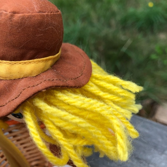 Russ Vintage Thanksgiving Pilgrim Treat Basket 5" High Brown Clothes Yellow Hair - Picture 5 of 12